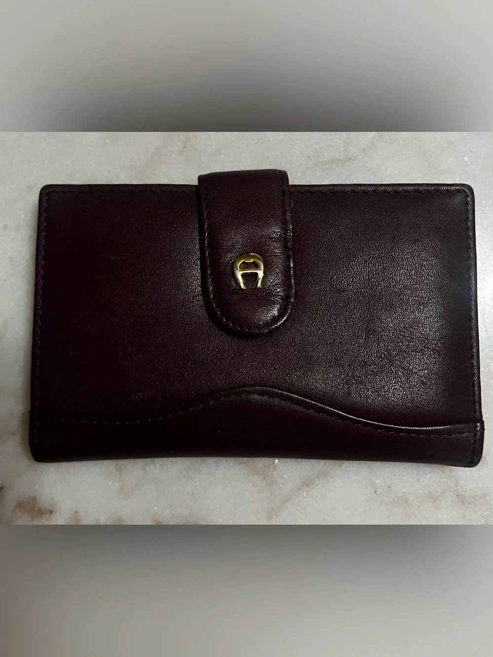 Vintage 80’s/ 90’s Etienne Aigner Oxblood Leather  Wallet Snap Closure